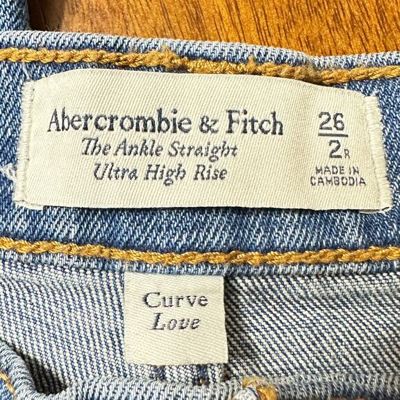 Abercrombie & Fitch Curve Love Ultra High Rise Ankle Straight Jean Destroyed 26R - Picture 4 of 9
